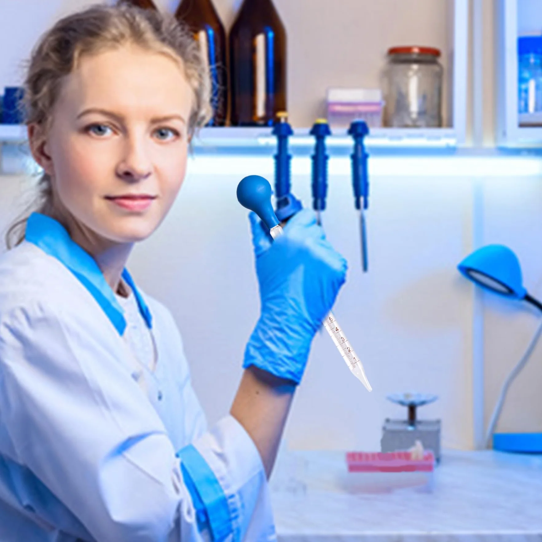 Zestaw pipety szklanej zawiera 4 pipety 10 ml, 4 gumowe przyssawki z 2 szczotkami do czyszczenia, pipety, przejrzysta skala, kroplomierzem do instytucji edukacyjnych, laboratoriów, badań